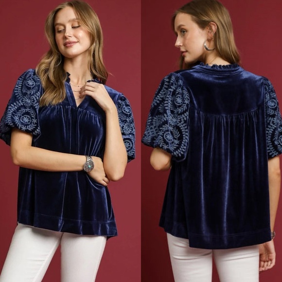 Umgee Tops - Umgee • Embroidered Crushed Velvet Navy Blue Puff Sleeve Sz Medium Preppy Casual